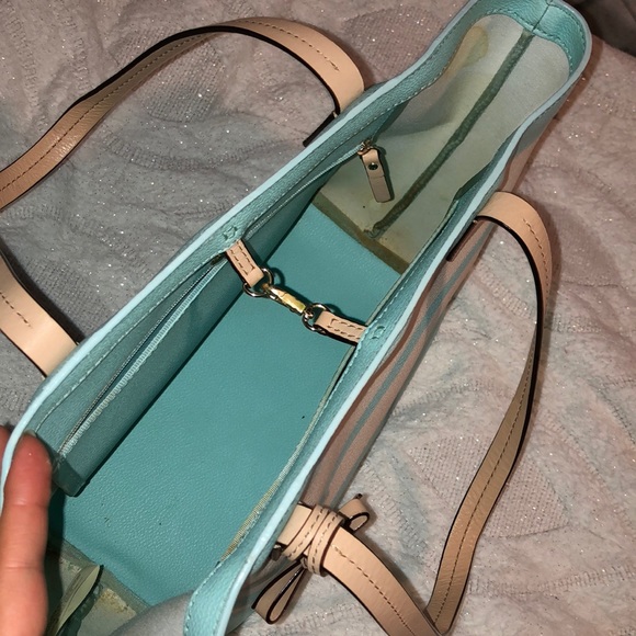 Kate spade tote - Picture 3 of 4